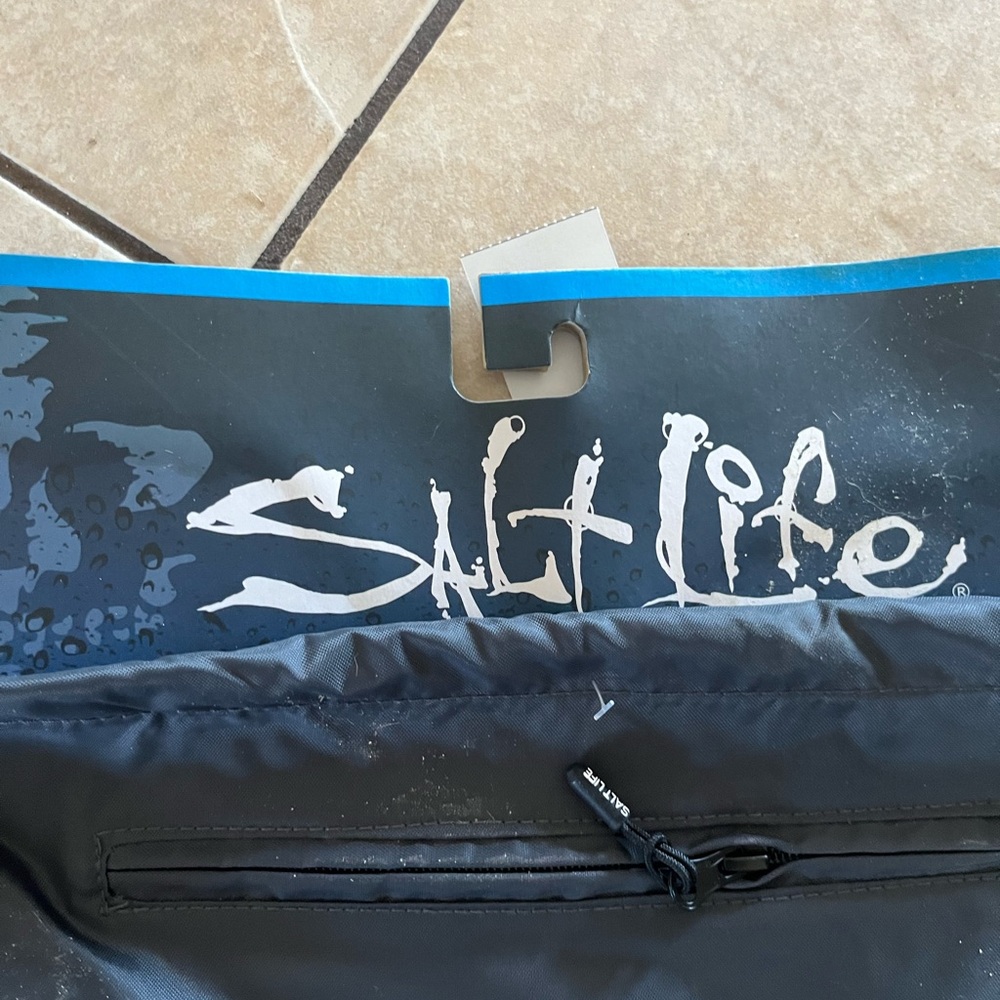 Salt Life Black and Blue Backpack - Picture 2 of 2